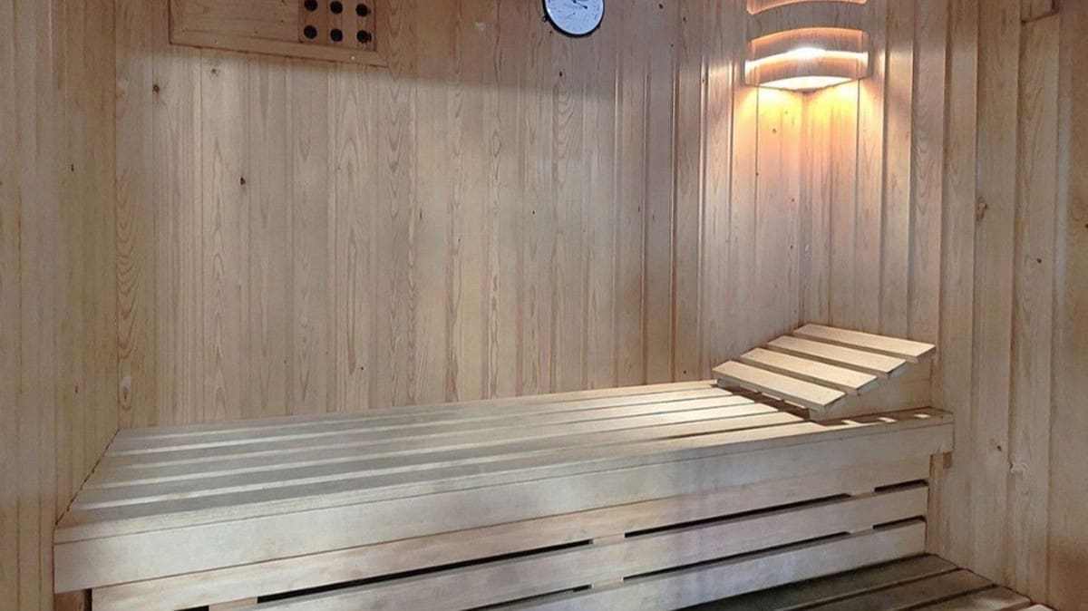 2 bedroom Apartment for sale in Fuengirola with pool garage - € 356,000 (Ref: 9614195)