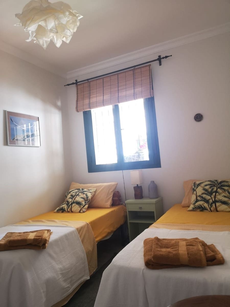 2 soverom Leilighet til salgs i Fuengirola med svømmebasseng garasje - € 356 000 (Ref: 9614195)