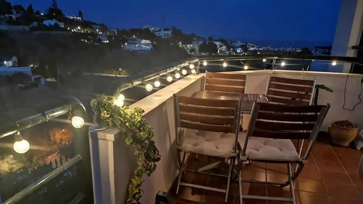 2 soverom Leilighet til salgs i Fuengirola med svømmebasseng garasje - € 356 000 (Ref: 9614195)