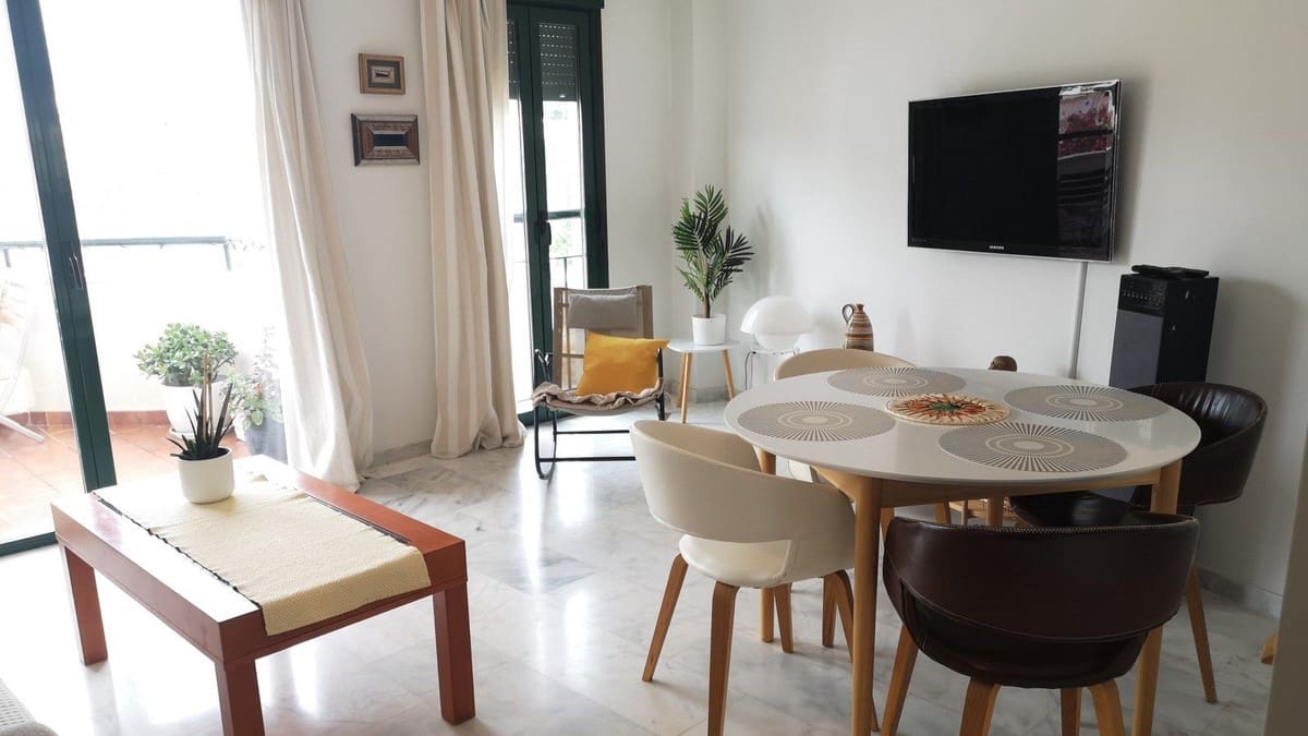 Apartamento de 2 habitaciones en Fuengirola en venta con piscina garaje - 356.000 € (Ref: 9614195)