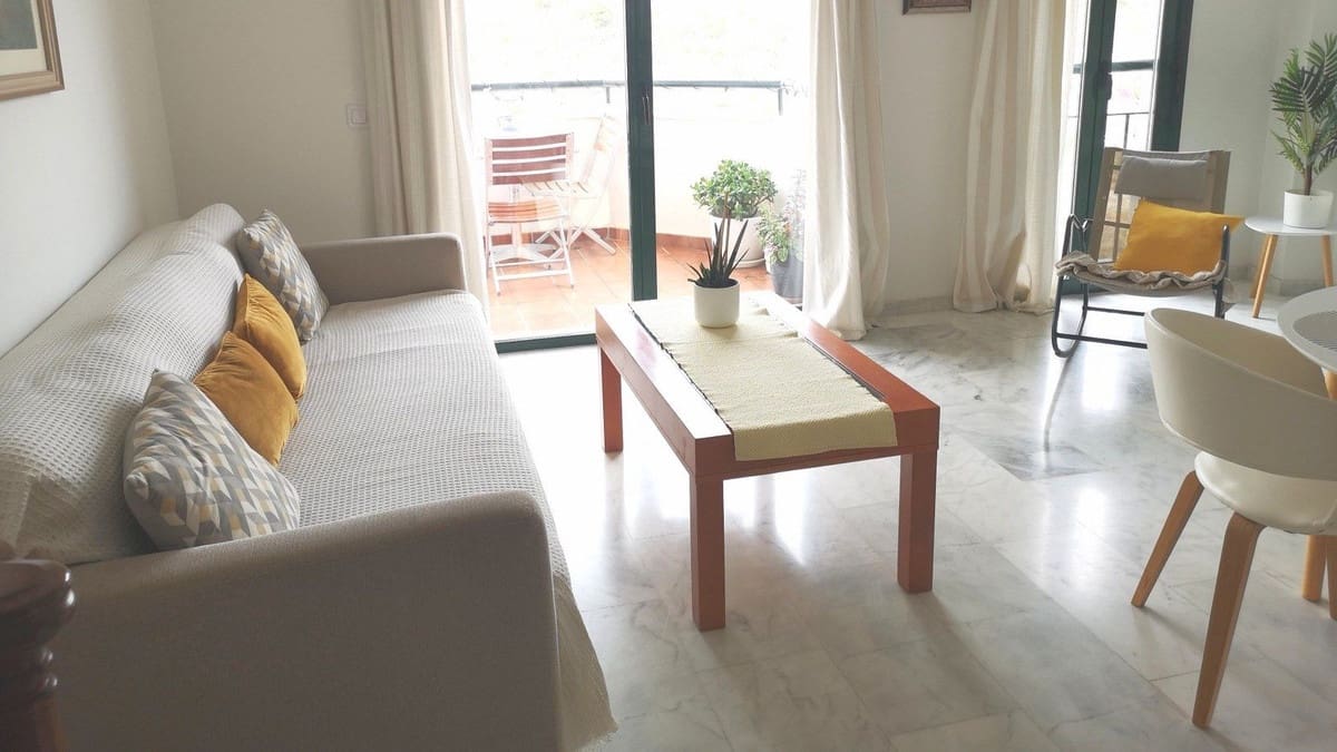 Apartamento de 2 habitaciones en Fuengirola en venta con piscina garaje - 356.000 € (Ref: 9614195)