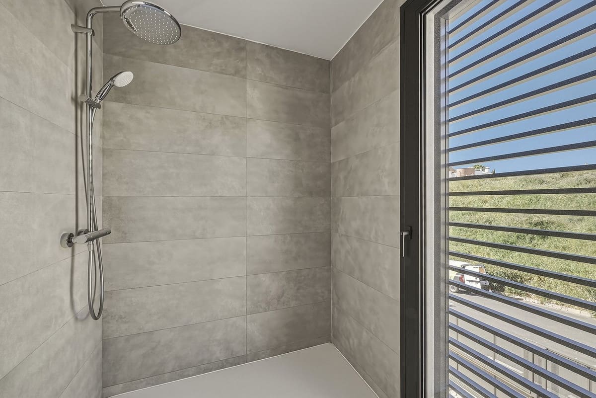 3 quarto Moradia Geminada para venda em Mijas Costa com piscina garagem - 649 000 € (Ref: 9782111)