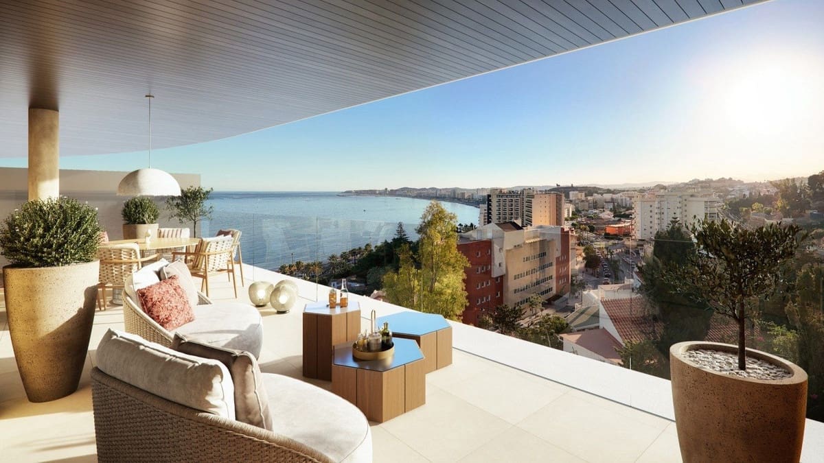 3 bedroom Apartment for sale in Fuengirola with pool garage - € 995,000 (Ref: 9854407)