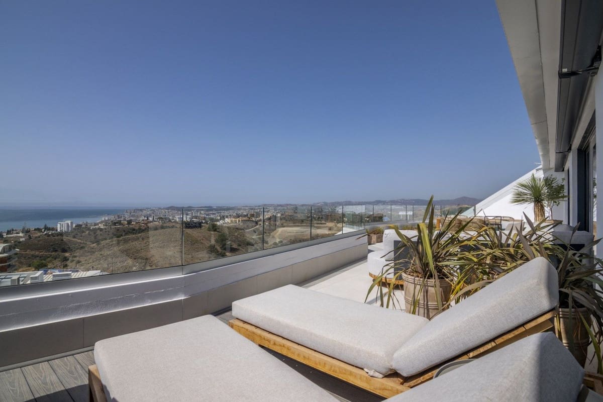 2 Zimmer Apartment zu verkaufen in Fuengirola mit Pool Garage - 450.000 € (Ref: 9866049)