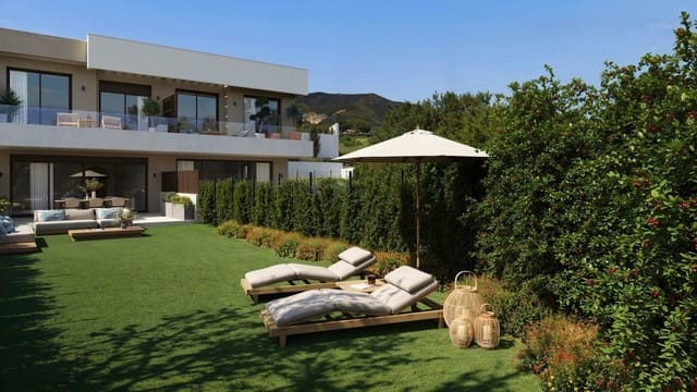 3 bedroom Townhouse for sale in Fuengirola with pool garage - € 995,000 (Ref: 9866146)