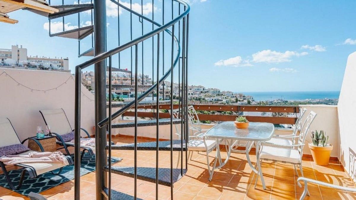 3 bedroom Penthouse for sale in Bahia de Casares with pool garage - € 320,000 (Ref: 9880217)