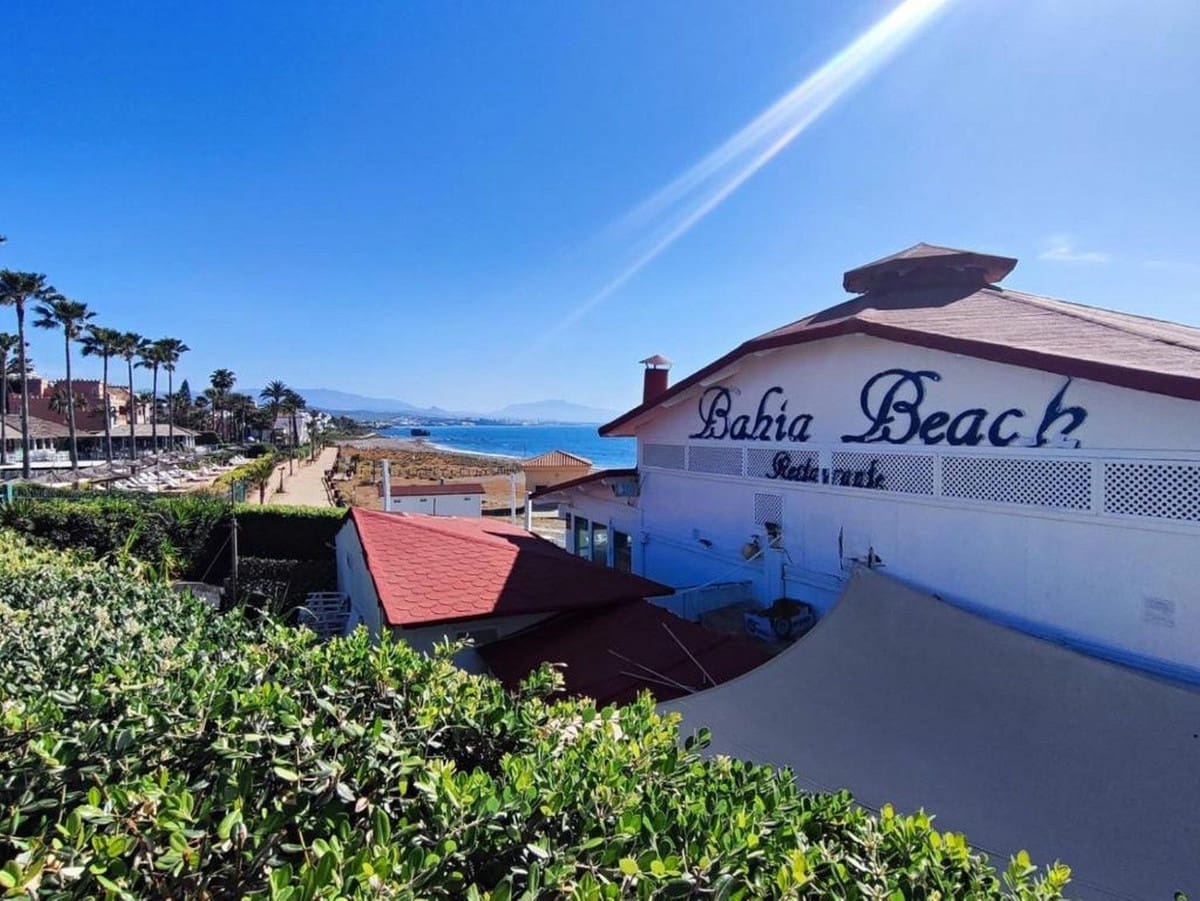 3 bedroom Penthouse for sale in Bahia de Casares with pool garage - € 320,000 (Ref: 9880217)