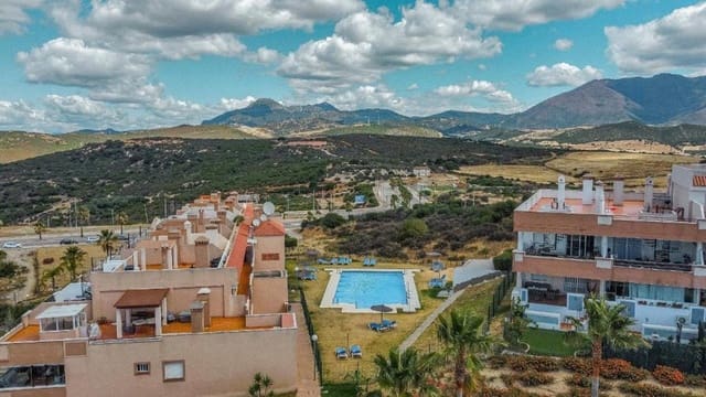 3 bedroom Penthouse for sale in Bahia de Casares, Casares with pool garage - € 320,000 (Ref: 9880217)