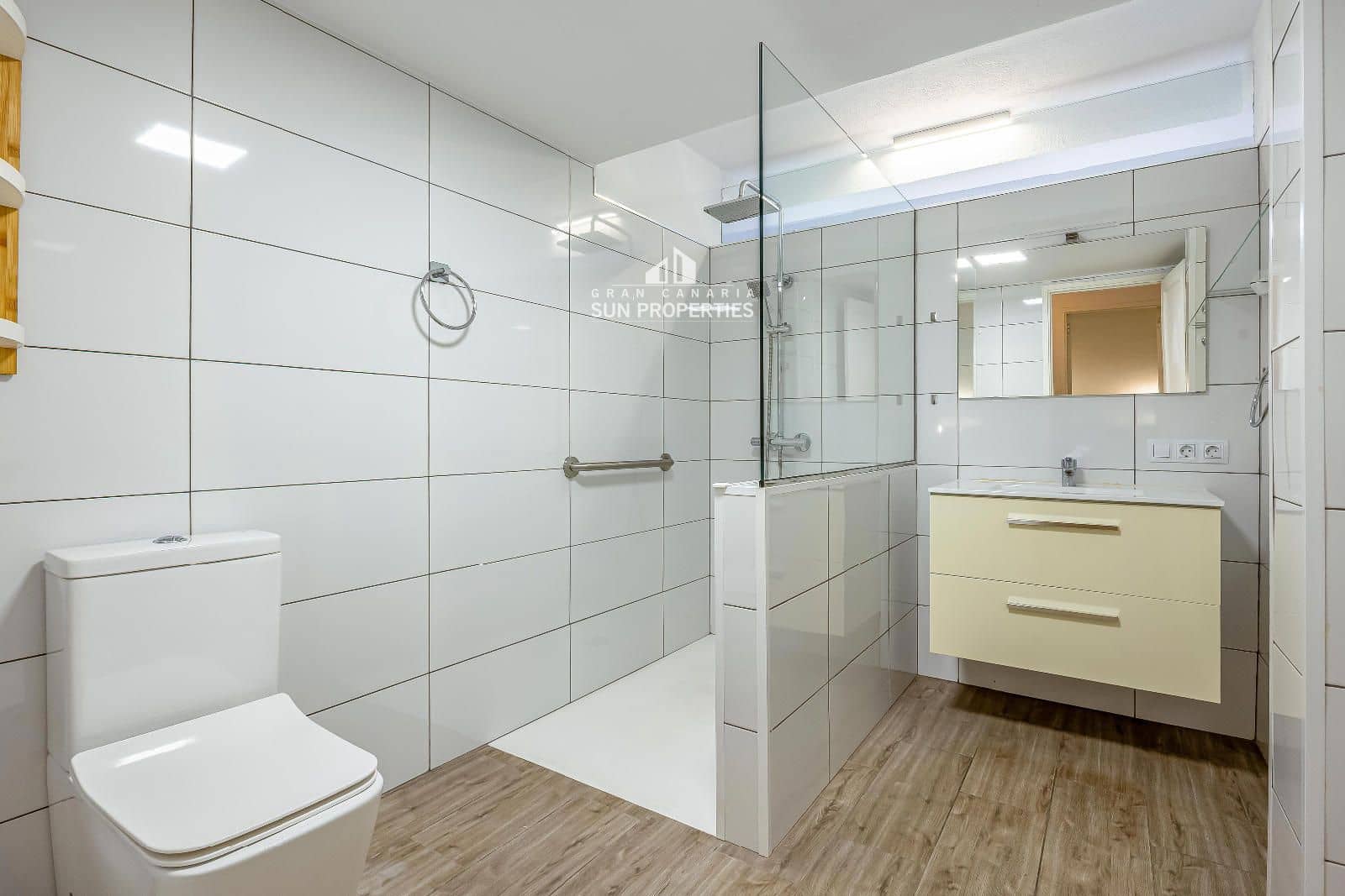 Maison de Ville de 4 chambres à louer à San Bartolome de Tirajana avec garage - 2 700 € (Ref: 10024427)