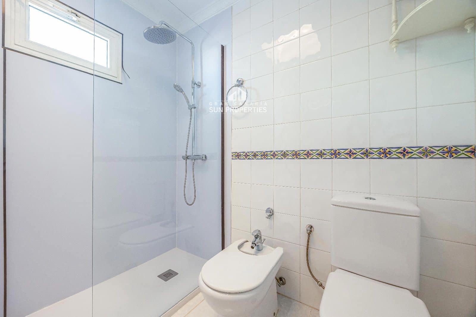 Maison de Ville de 4 chambres à louer à San Bartolome de Tirajana avec garage - 2 700 € (Ref: 10024427)