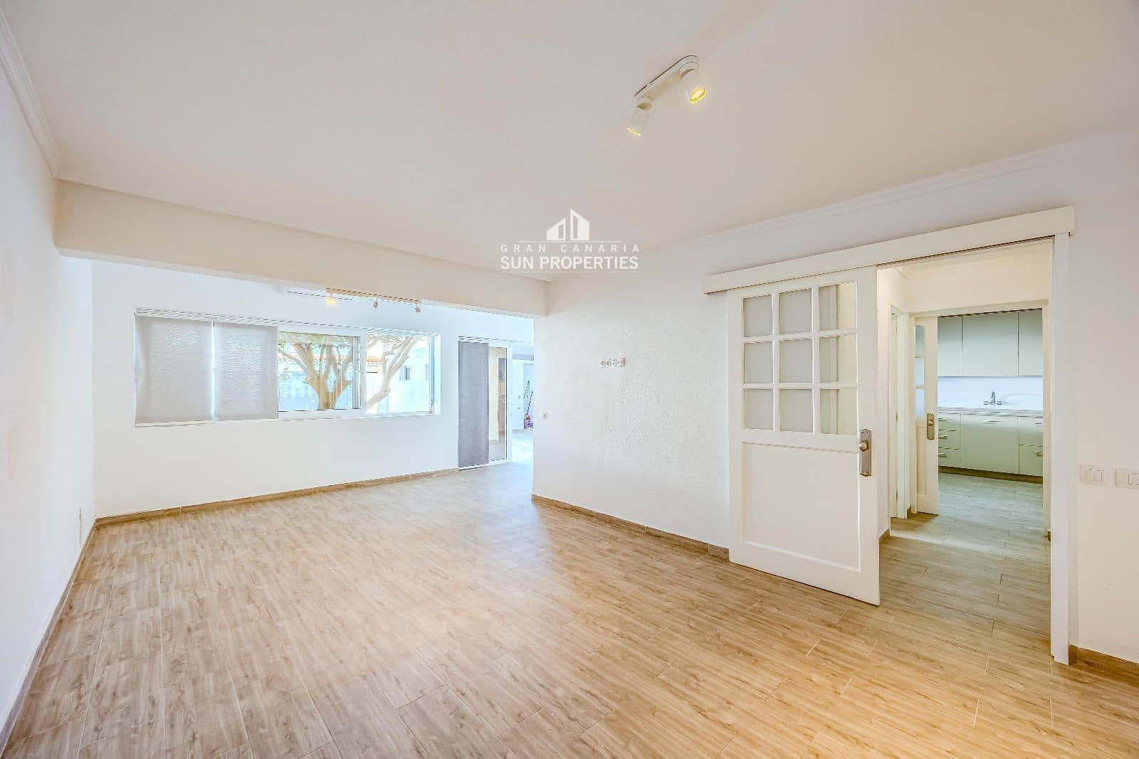 Maison de Ville de 4 chambres à louer à San Bartolome de Tirajana avec garage - 2 700 € (Ref: 10024427)