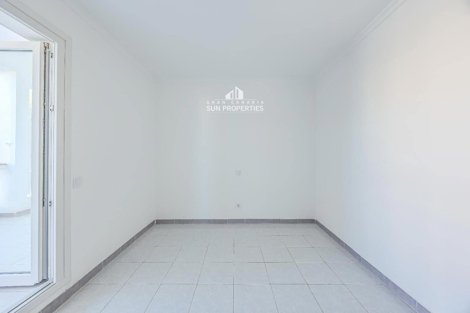 Maison de Ville de 4 chambres à louer à San Bartolome de Tirajana avec garage - 2 700 € (Ref: 10024427)