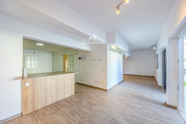 4 makuuhuone Omakotitalo vuokrattavana paikassa San Bartolomé de Tirajana mukana 
autotalli - 2 700 € (Ref: 10024427)