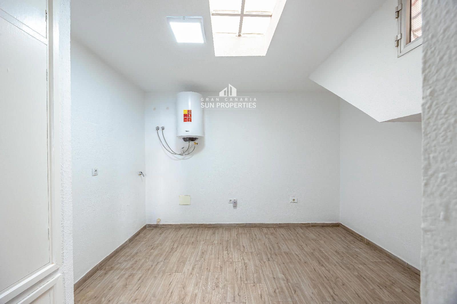 Maison de Ville de 4 chambres à louer à San Bartolome de Tirajana avec garage - 2 700 € (Ref: 10024427)
