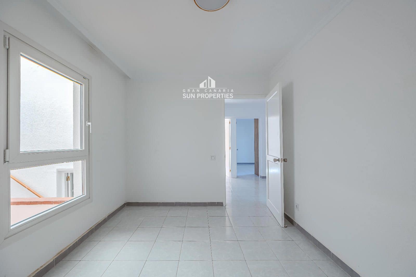 Maison de Ville de 4 chambres à louer à San Bartolome de Tirajana avec garage - 2 700 € (Ref: 10024427)