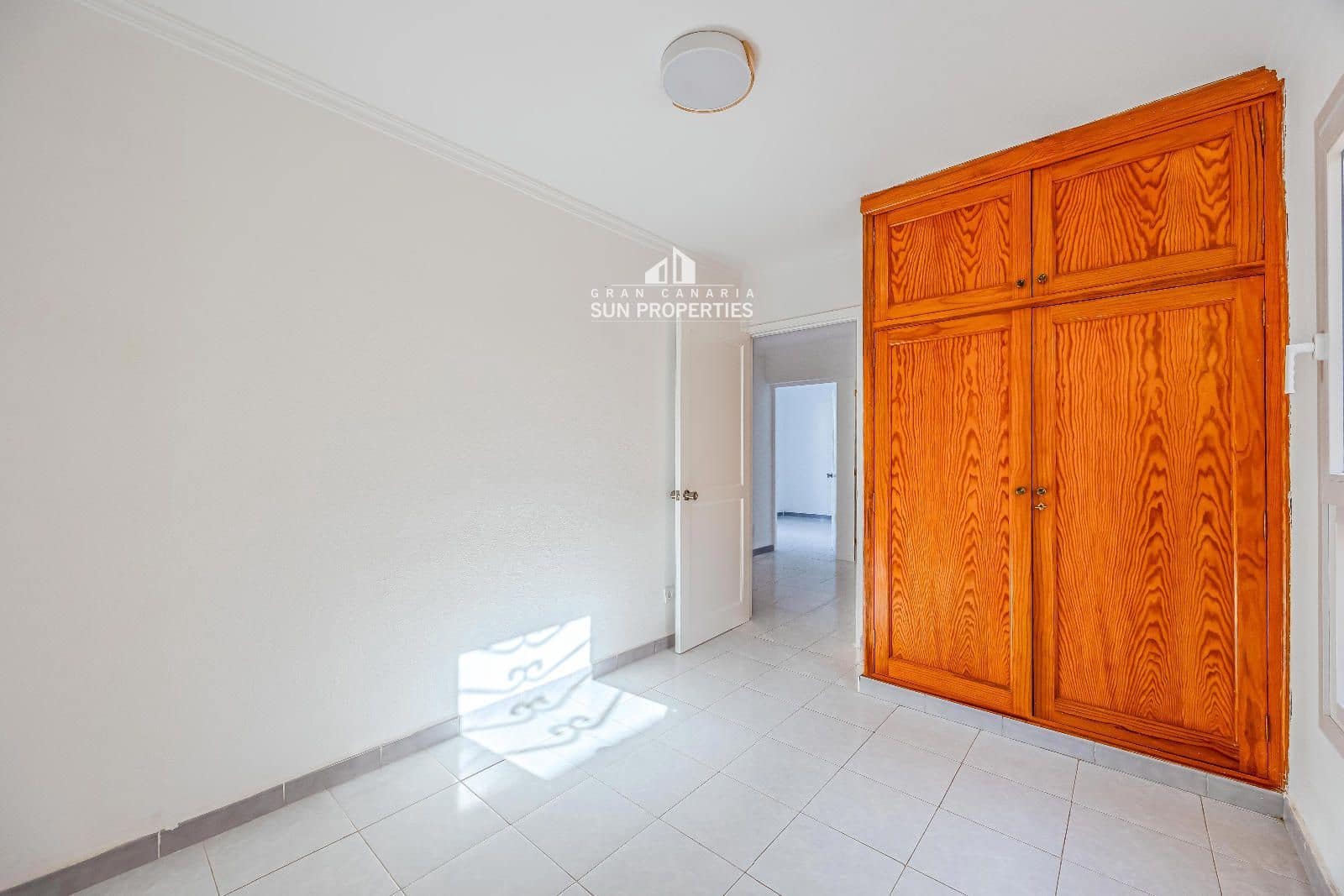 Maison de Ville de 4 chambres à louer à San Bartolome de Tirajana avec garage - 2 700 € (Ref: 10024427)
