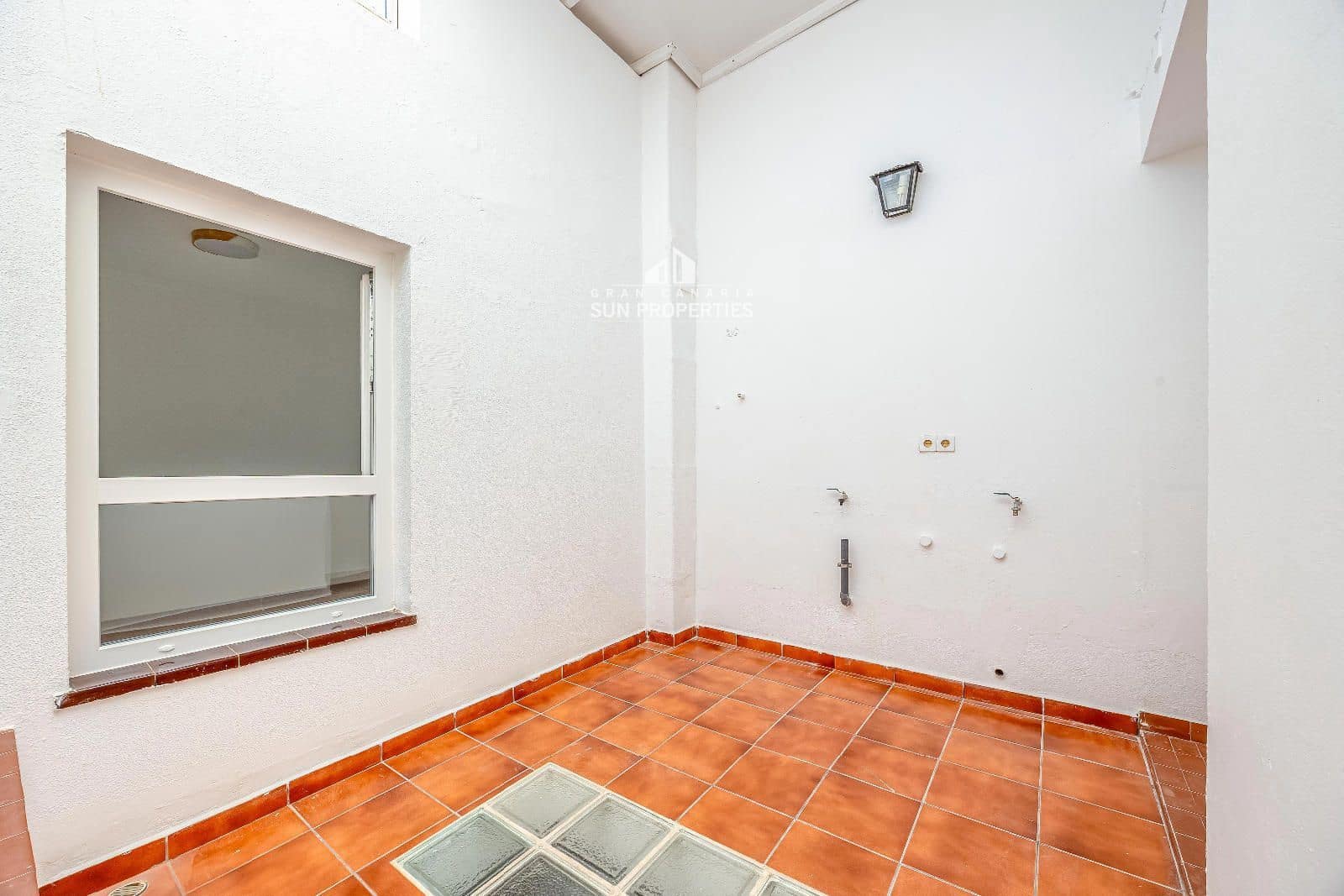 Maison de Ville de 4 chambres à louer à San Bartolome de Tirajana avec garage - 2 700 € (Ref: 10024427)