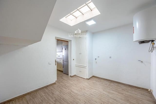 4 makuuhuone Omakotitalo vuokrattavana paikassa San Bartolomé de Tirajana mukana 
autotalli - 2 700 € (Ref: 10024427)