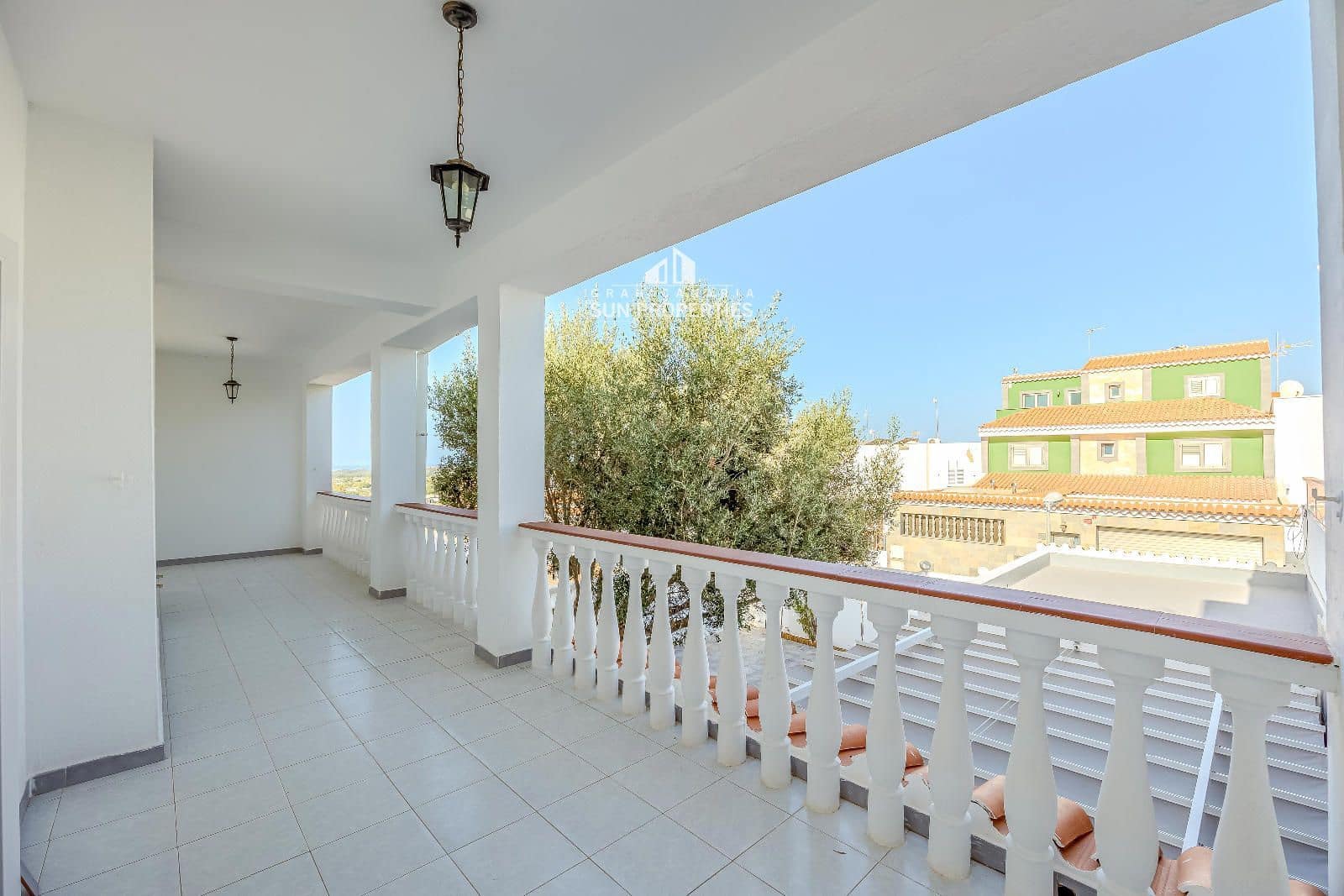 Maison de Ville de 4 chambres à louer à San Bartolome de Tirajana avec garage - 2 700 € (Ref: 10024427)