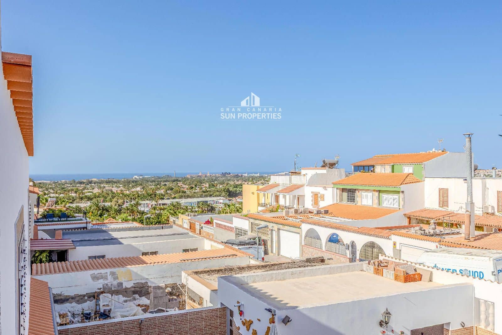 Maison de Ville de 4 chambres à louer à San Bartolome de Tirajana avec garage - 2 700 € (Ref: 10024427)