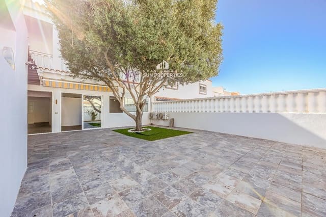 4 makuuhuone Omakotitalo vuokrattavana paikassa San Bartolomé de Tirajana mukana 
autotalli - 2 700 € (Ref: 10024427)