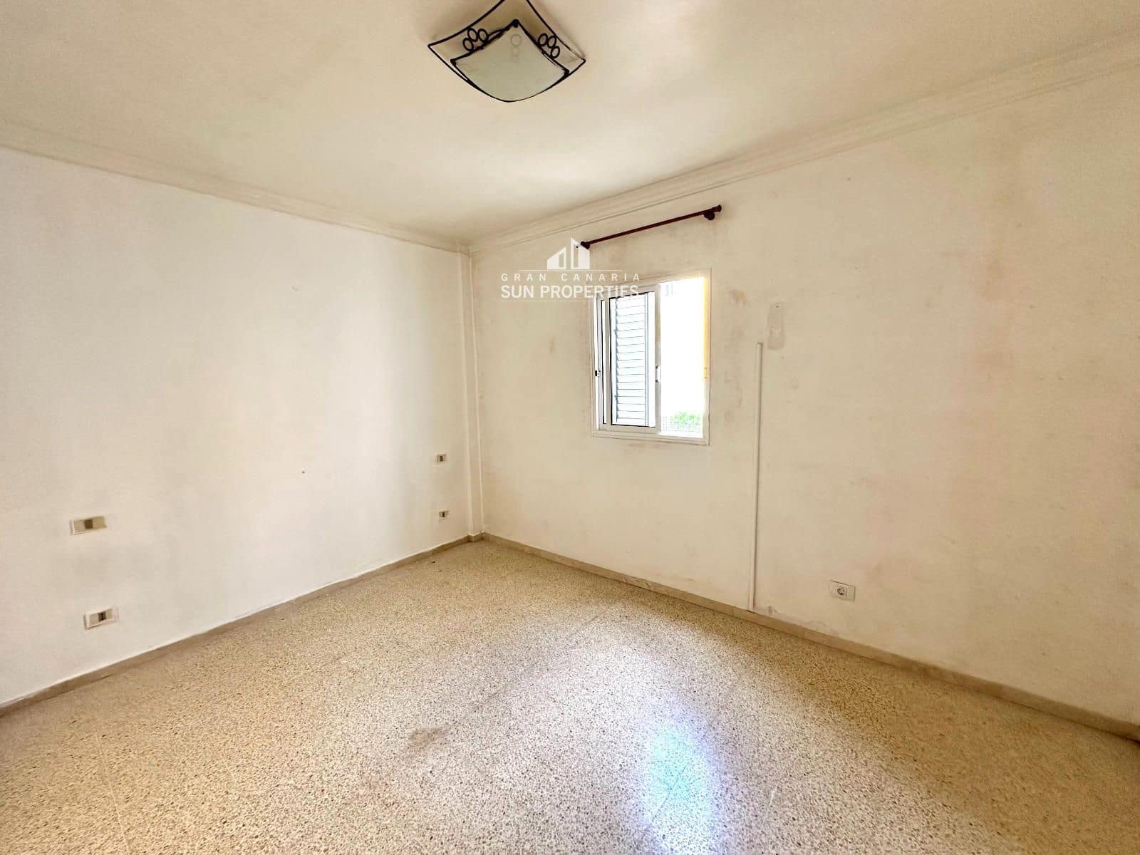 2 sovrum Lägenhet till salu i Las Palmas de Gran Canaria med garage - 190 000 € (Ref: 10080389)