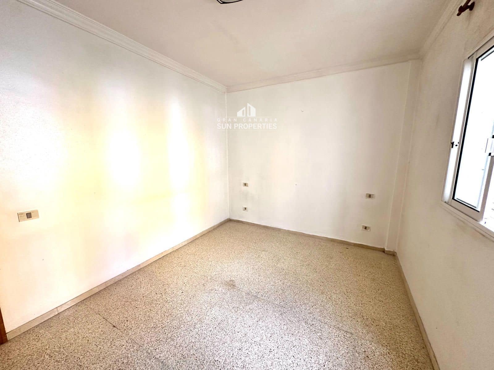 2 sovrum Lägenhet till salu i Las Palmas de Gran Canaria med garage - 190 000 € (Ref: 10080389)
