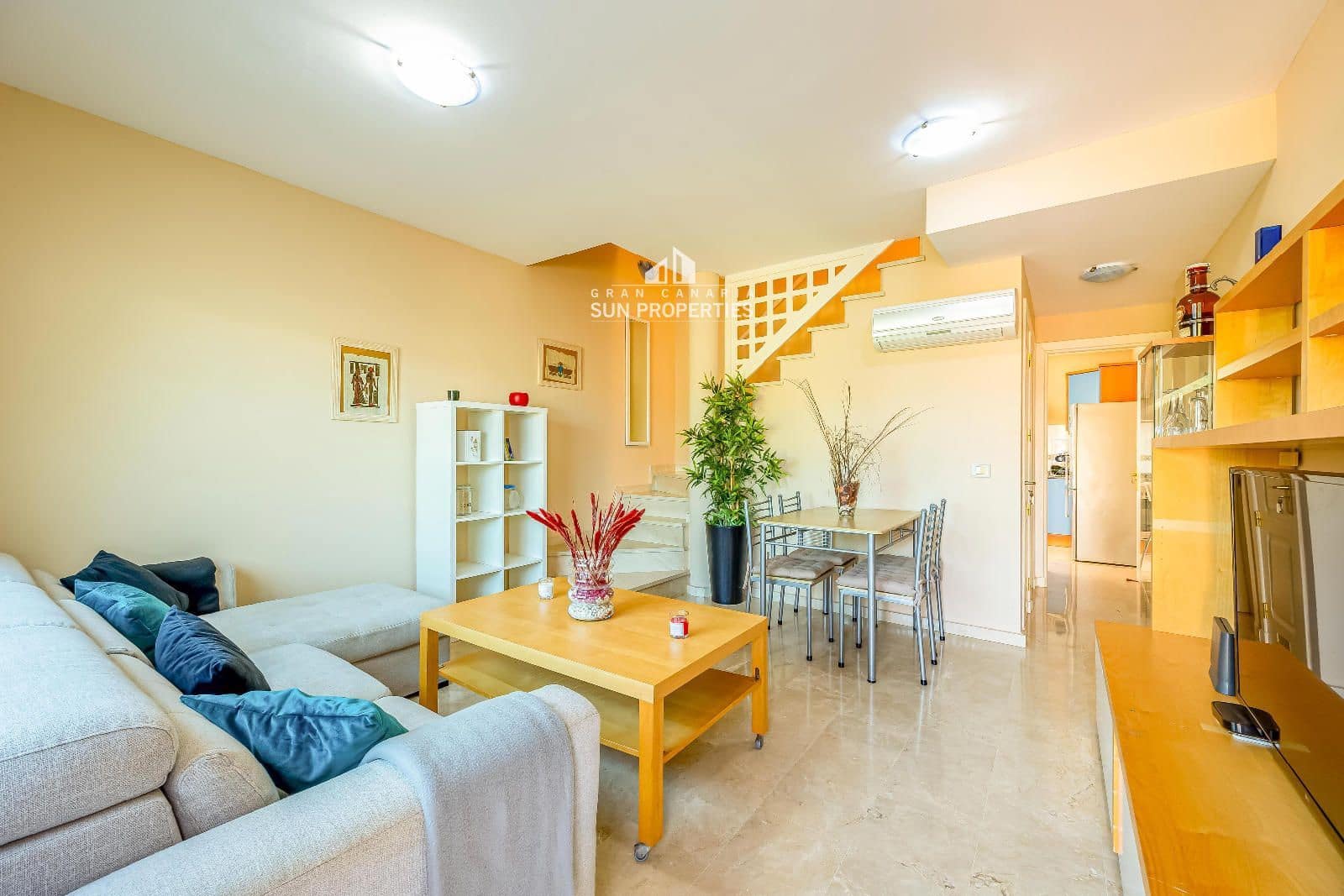 2 soverom Bungalow til leie i Mogan med svømmebasseng garasje - € 1 300 (Ref: 10184032)