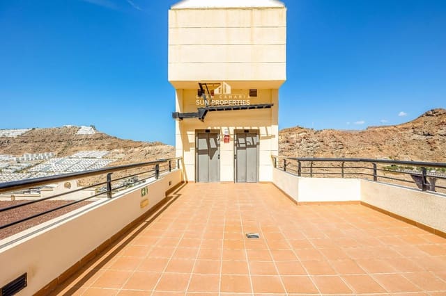 2 sypialnia Bungalow do wynajęcia w Mogán z basenem garażem - 1 300 € (Ref: 10184032)