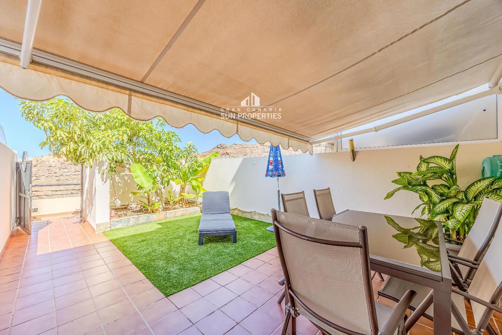 2 soverom Bungalow til leie i Mogan med svømmebasseng garasje - € 1 300 (Ref: 10184032)