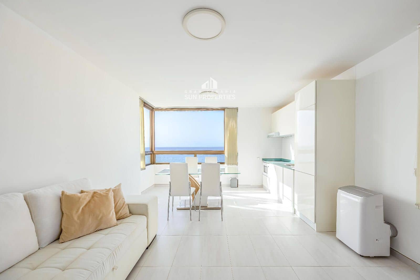 1 soverom Leilighet til leie i Playa del Aguila med svømmebasseng - € 1 350 (Ref: 4734220)