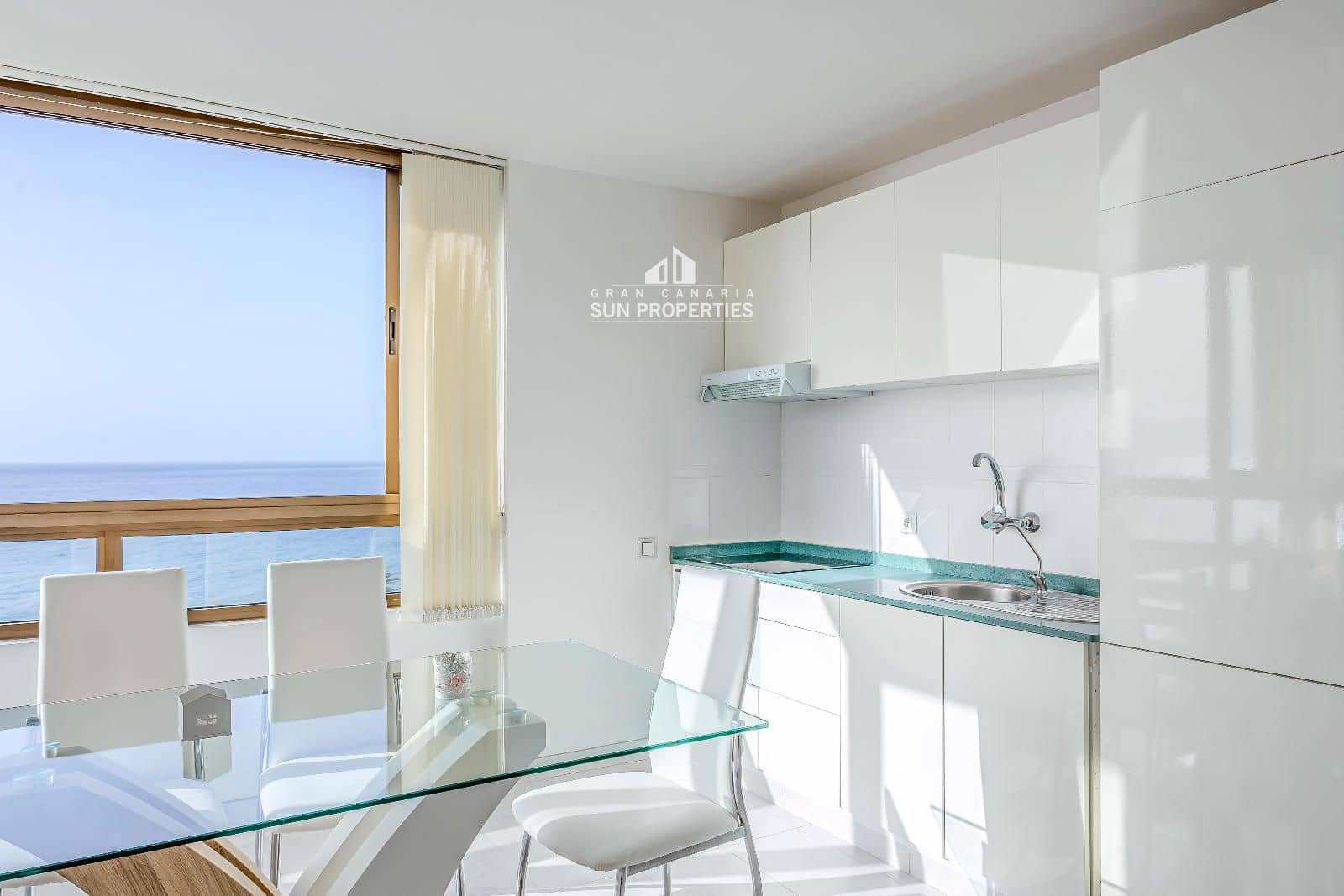 1 soverom Leilighet til leie i Playa del Aguila med svømmebasseng - € 1 350 (Ref: 4734220)