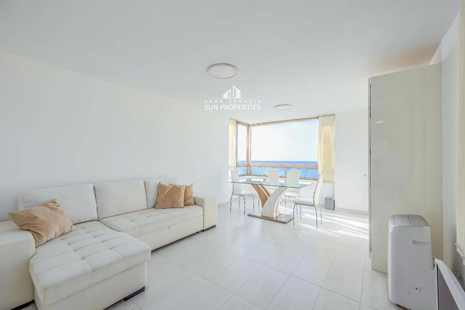 1 soverom Leilighet til leie i Playa del Aguila med svømmebasseng - € 1 350 (Ref: 4734220)