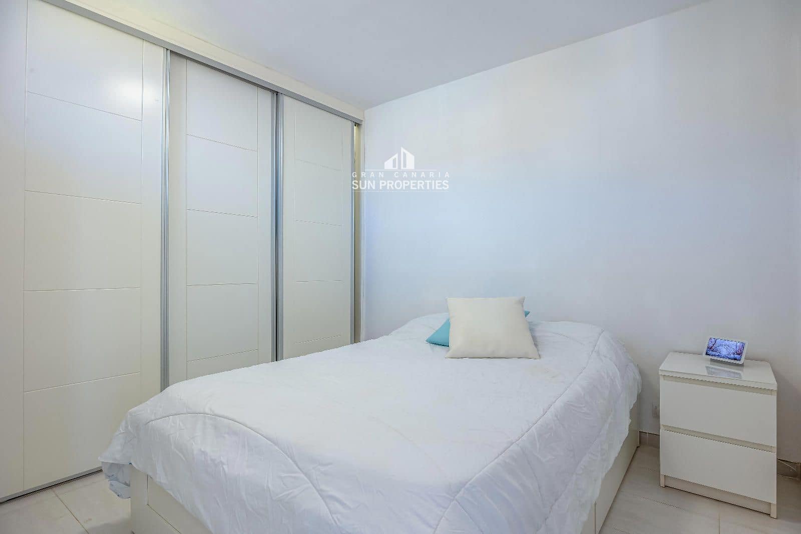 1 soverom Leilighet til leie i Playa del Aguila med svømmebasseng - € 1 350 (Ref: 4734220)