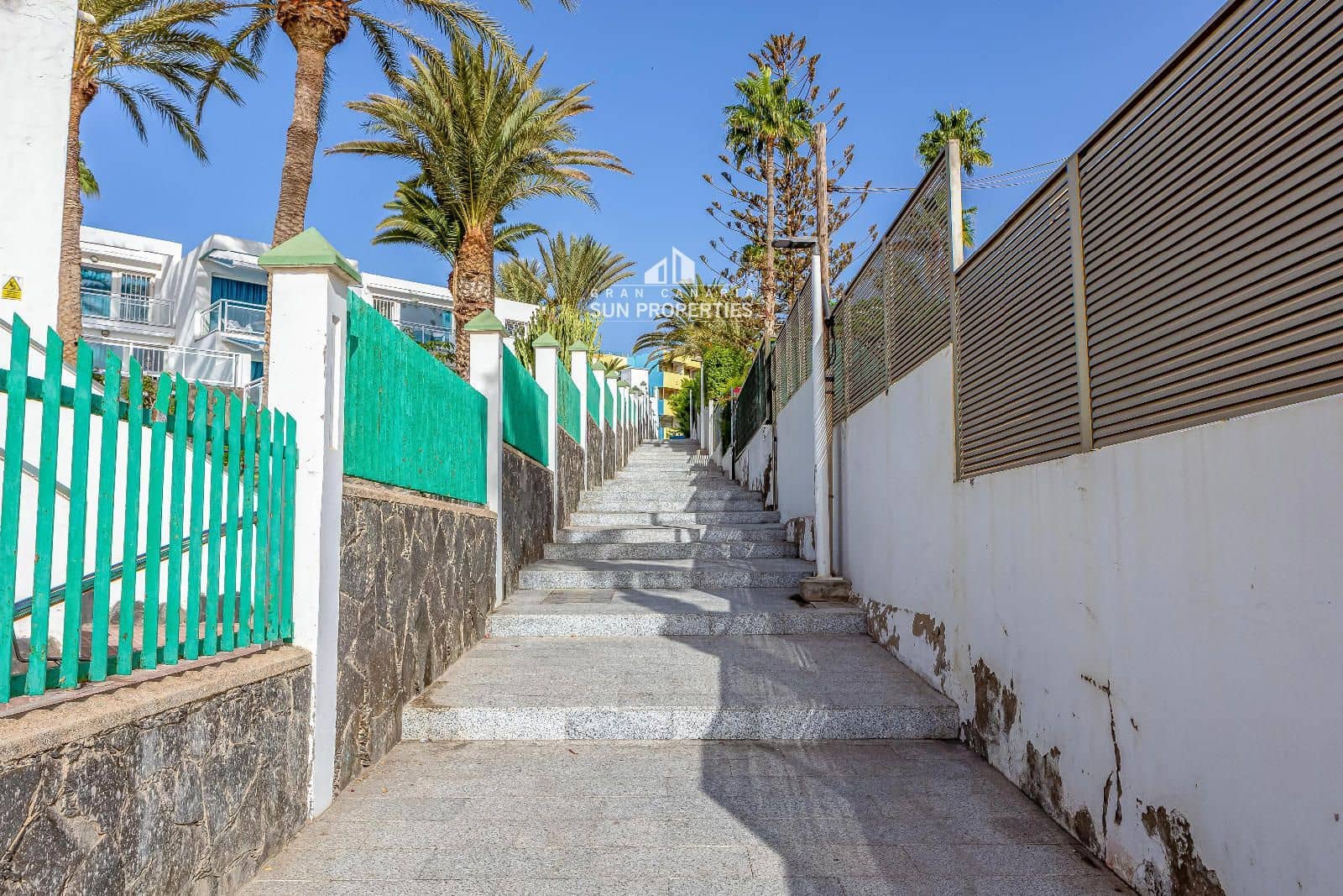 1 soverom Leilighet til leie i Playa del Aguila med svømmebasseng - € 1 350 (Ref: 4734220)