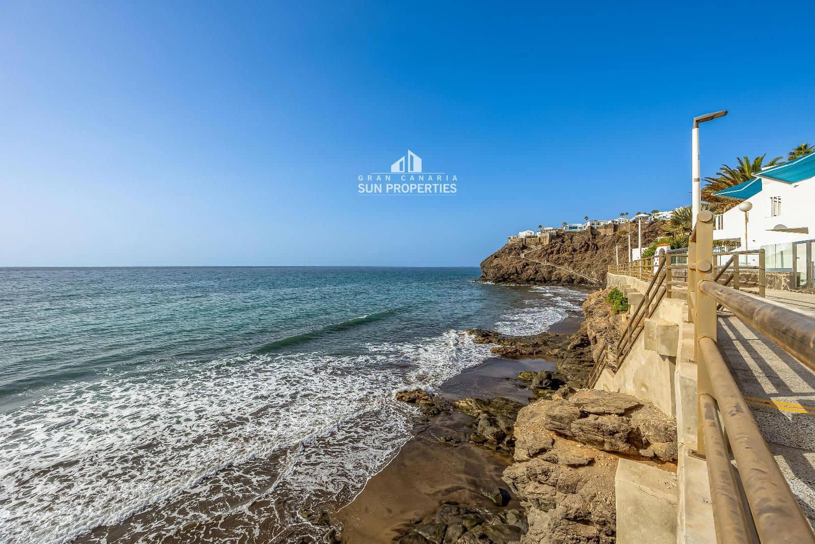 1 soverom Leilighet til leie i Playa del Aguila med svømmebasseng - € 1 350 (Ref: 4734220)