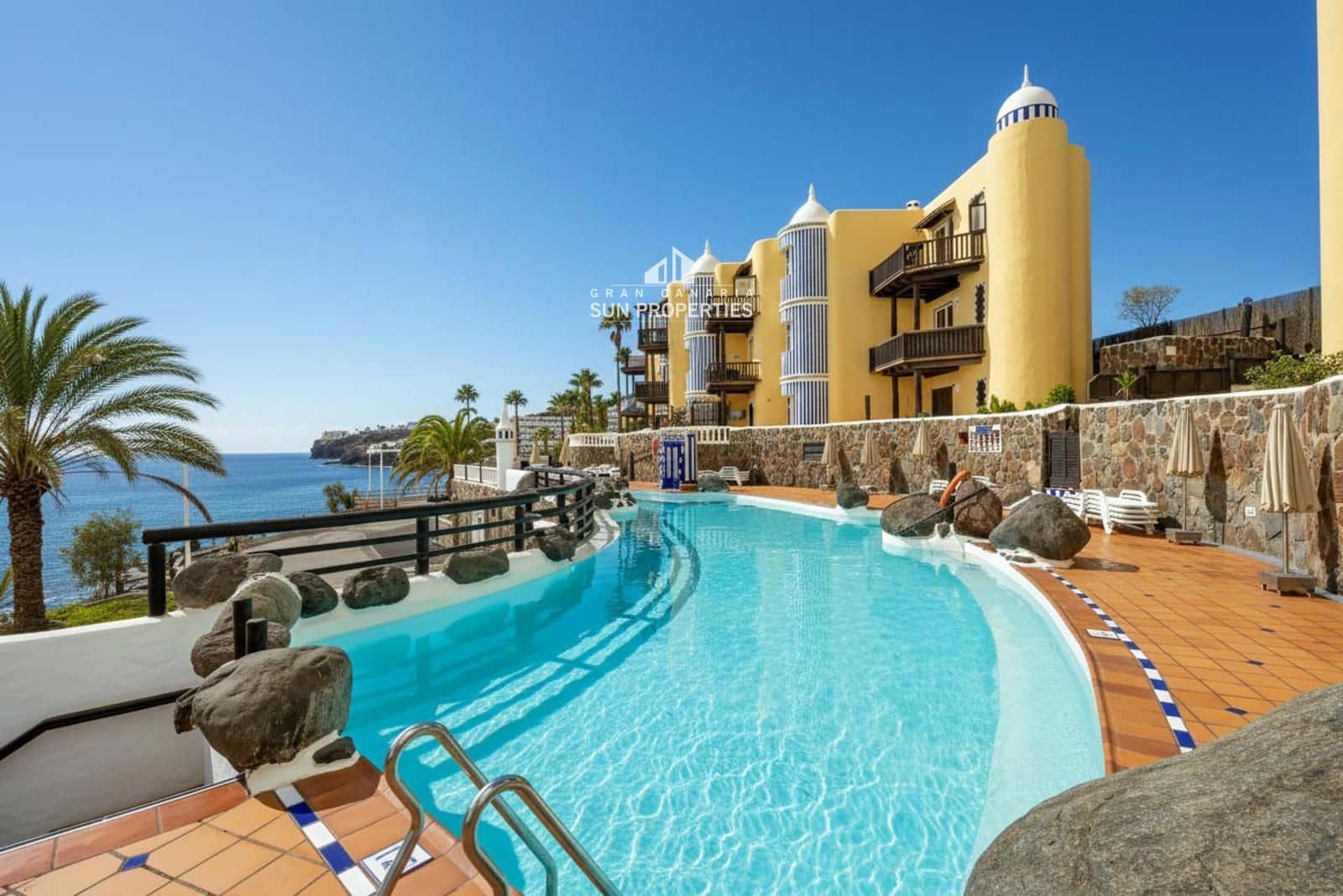 1 sovrum Lägenhet att hyra i San Agustin med pool - 1 400 € (Ref: 4734221)