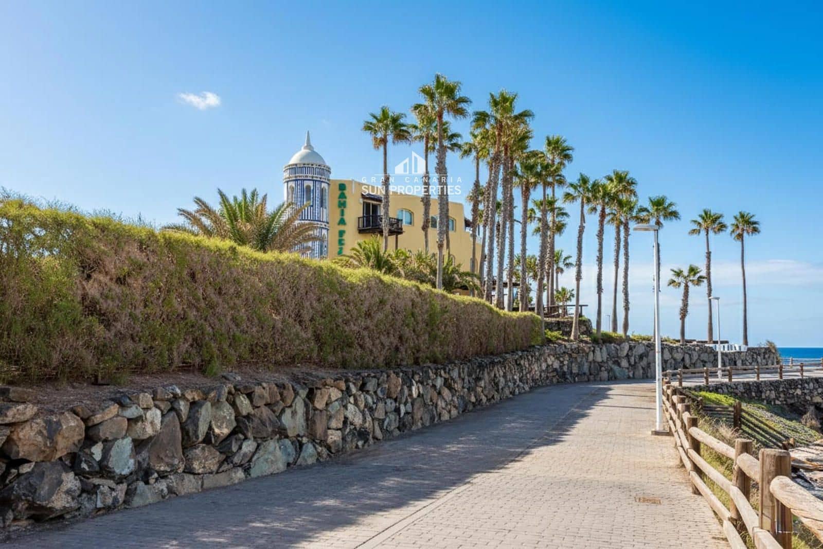 1 sovrum Lägenhet att hyra i San Agustin med pool - 1 400 € (Ref: 4734221)