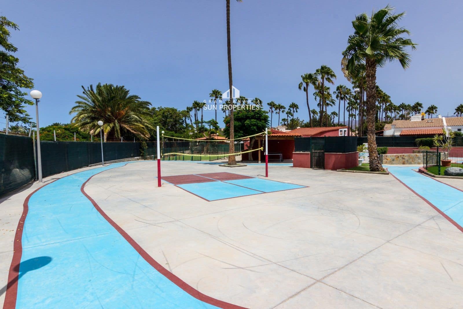 Bungalow de 2 chambres à louer à Campo Internacional avec piscine - 1 600 € (Ref: 5477890)