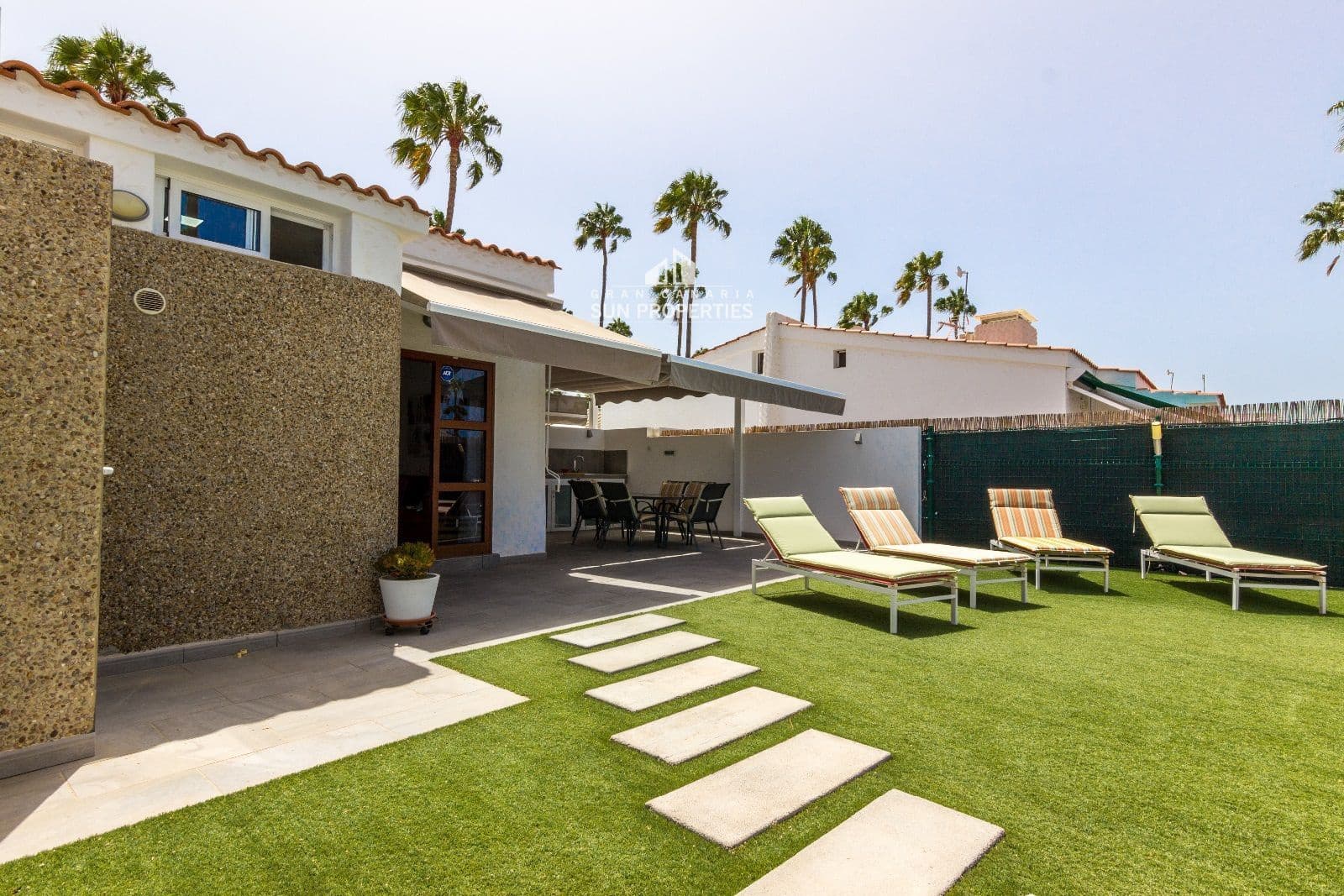 Bungalow de 2 chambres à louer à Campo Internacional avec piscine - 1 600 € (Ref: 5477890)