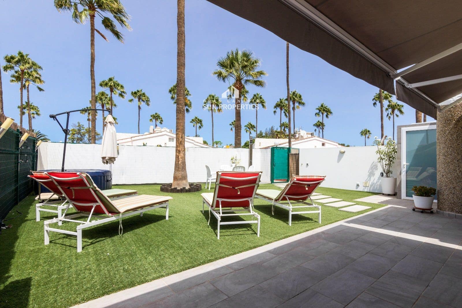 Bungalow de 2 chambres à louer à Campo Internacional avec piscine - 1 600 € (Ref: 5477890)