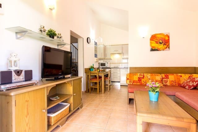 Bungalow de 2 chambres à louer à Sonneland, San Bartolomé de Tirajana avec piscine - 1 200 € (Ref: 5522435)