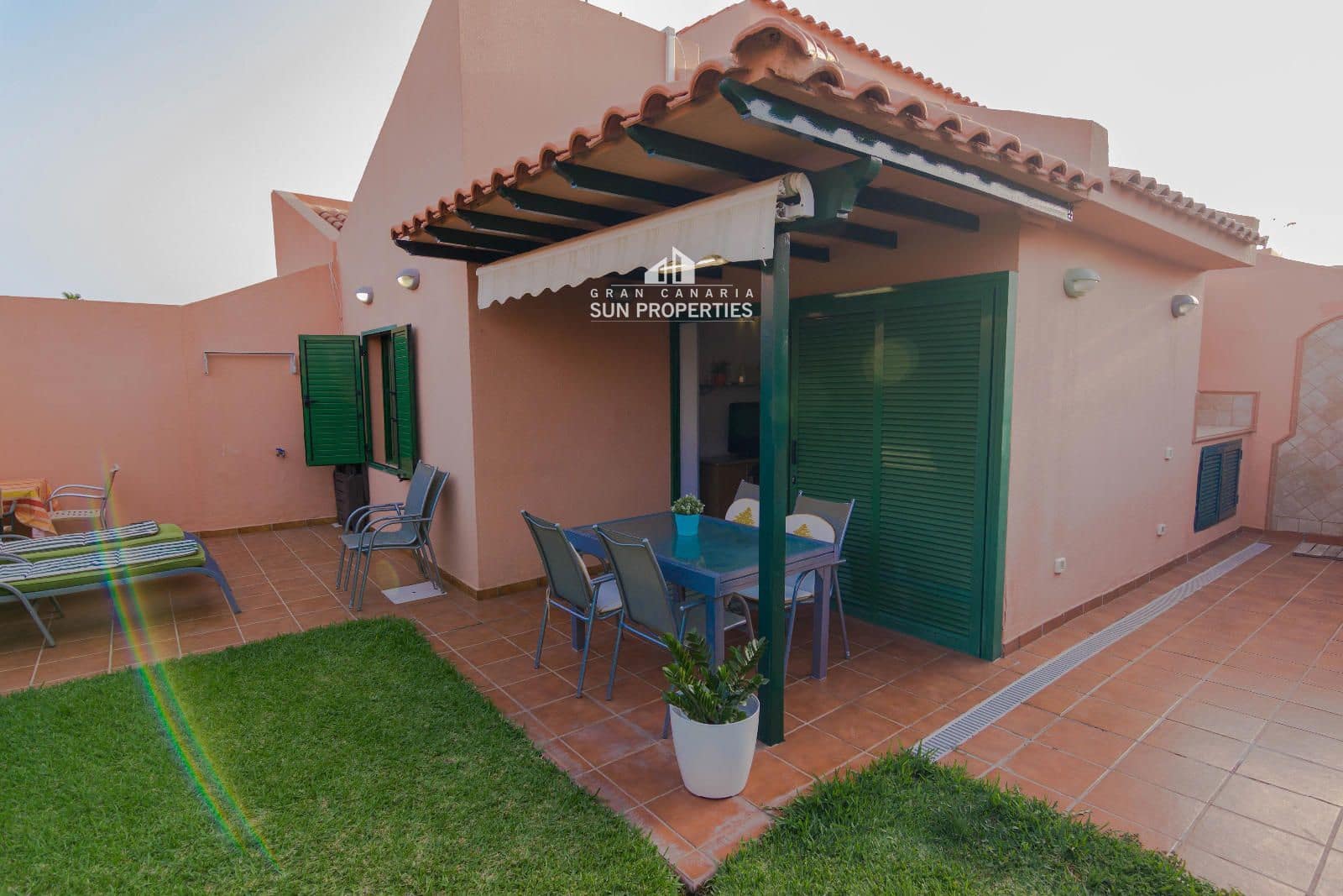 Bungalow de 2 chambres à louer à Sonneland avec piscine - 1 200 € (Ref: 5522435)