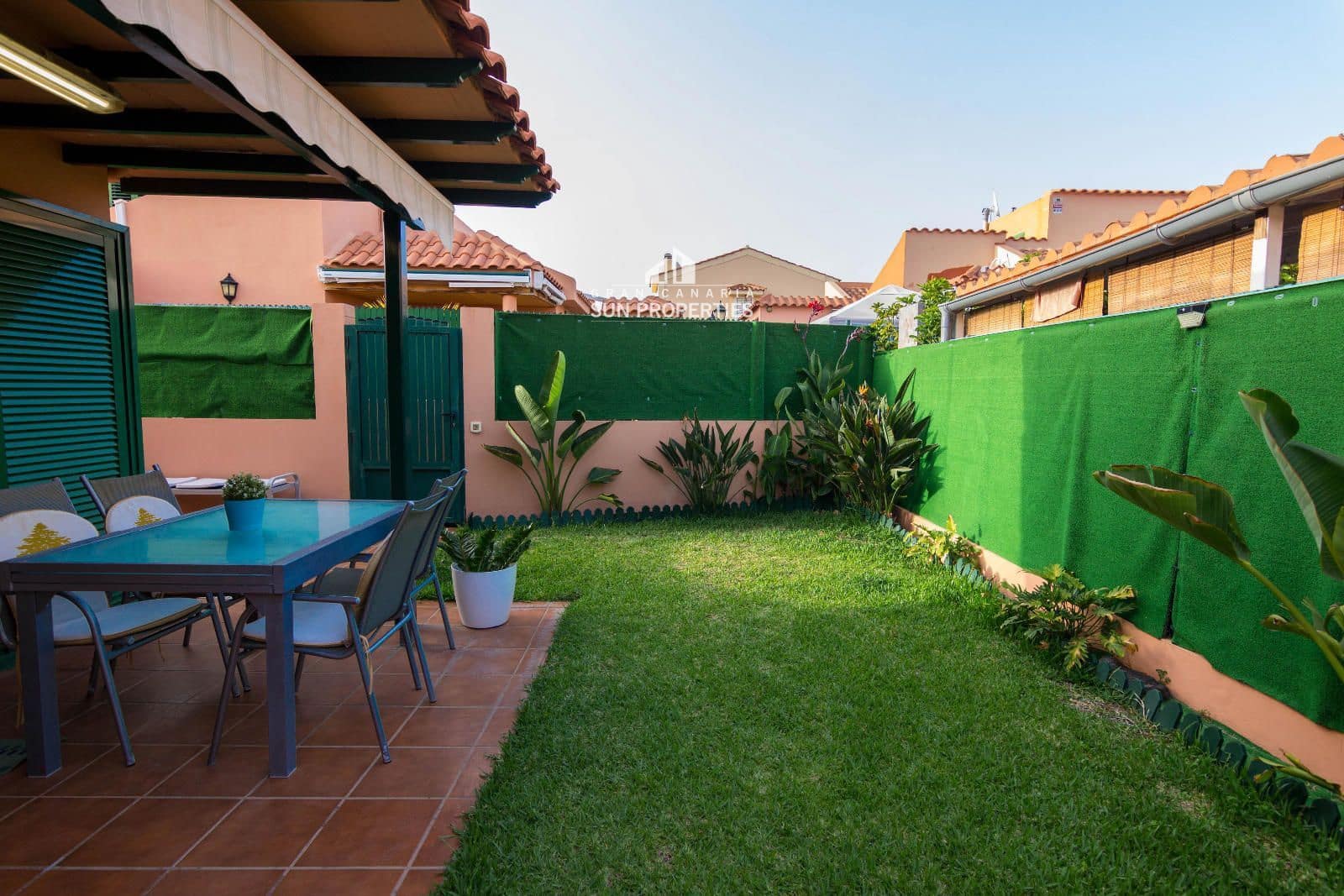 Bungalow de 2 chambres à louer à Sonneland avec piscine - 1 200 € (Ref: 5522435)