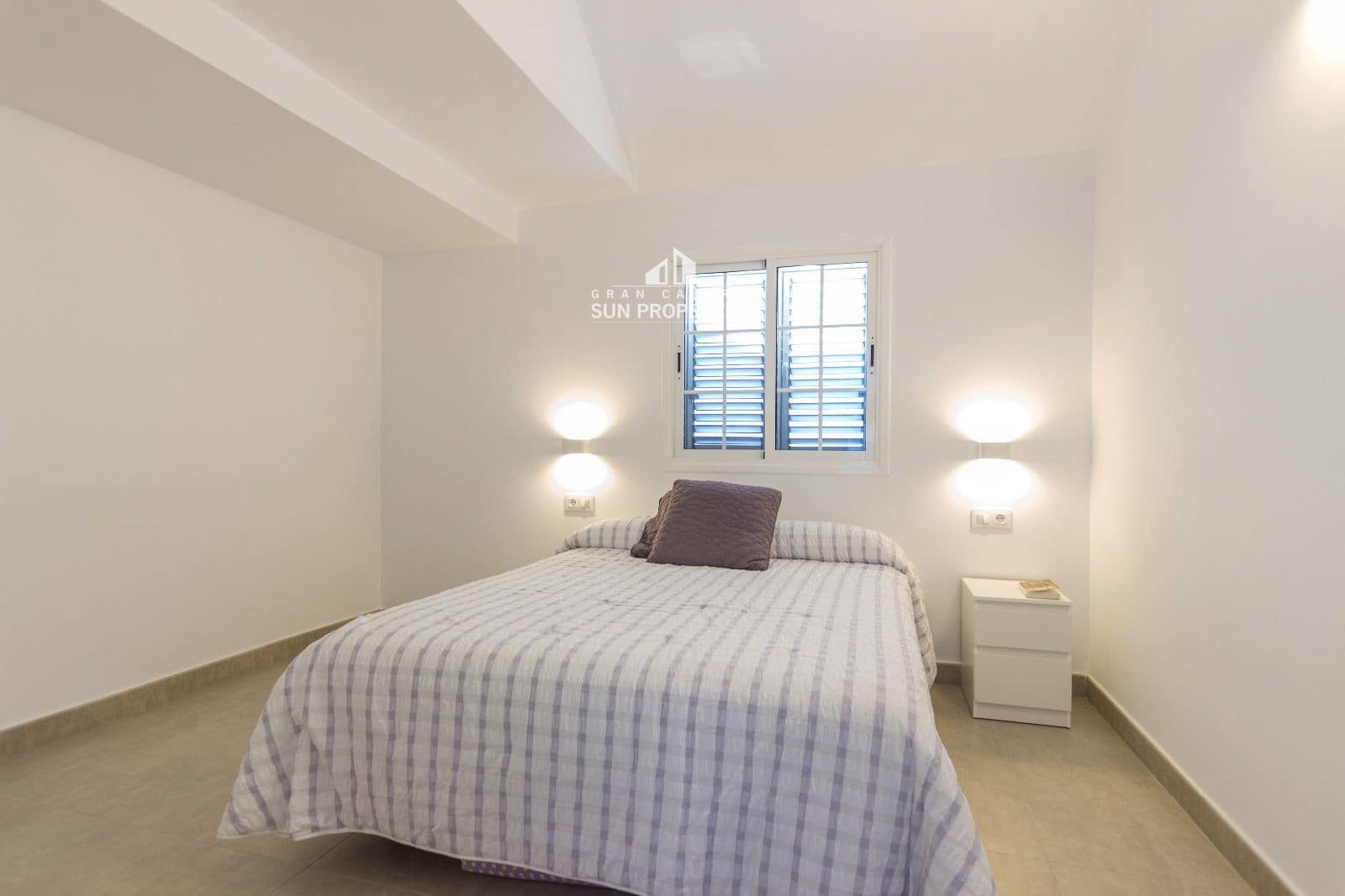 Bungalow de 2 habitaciones en Campo Internacional en alquiler con piscina - 1.900 € (Ref: 6326972)