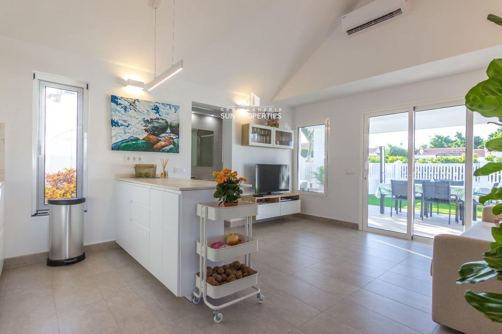 Bungalow de 2 habitaciones en Campo Internacional en alquiler con piscina - 1.900 € (Ref: 6326972)