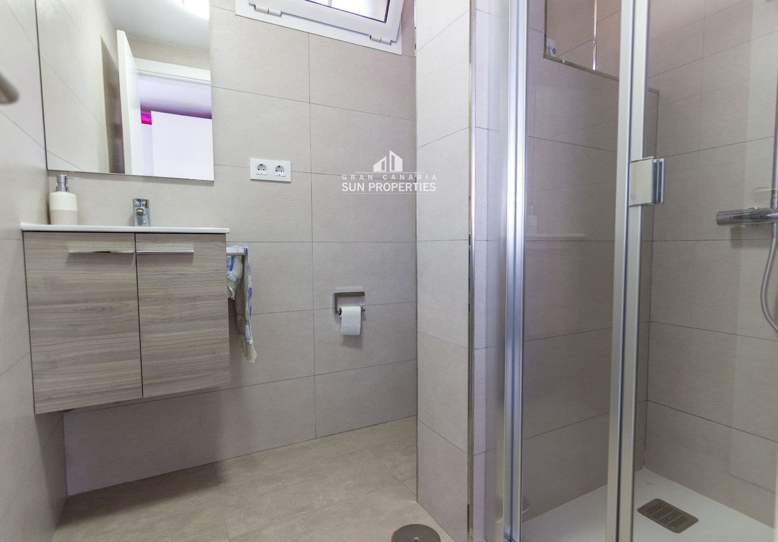 Bungalow de 2 habitaciones en Campo Internacional en alquiler con piscina - 1.900 € (Ref: 6326972)