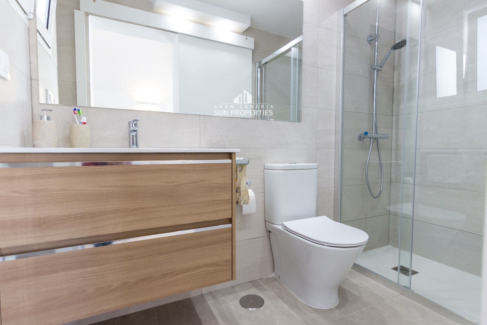 Bungalow de 2 habitaciones en Campo Internacional en alquiler con piscina - 1.900 € (Ref: 6326972)