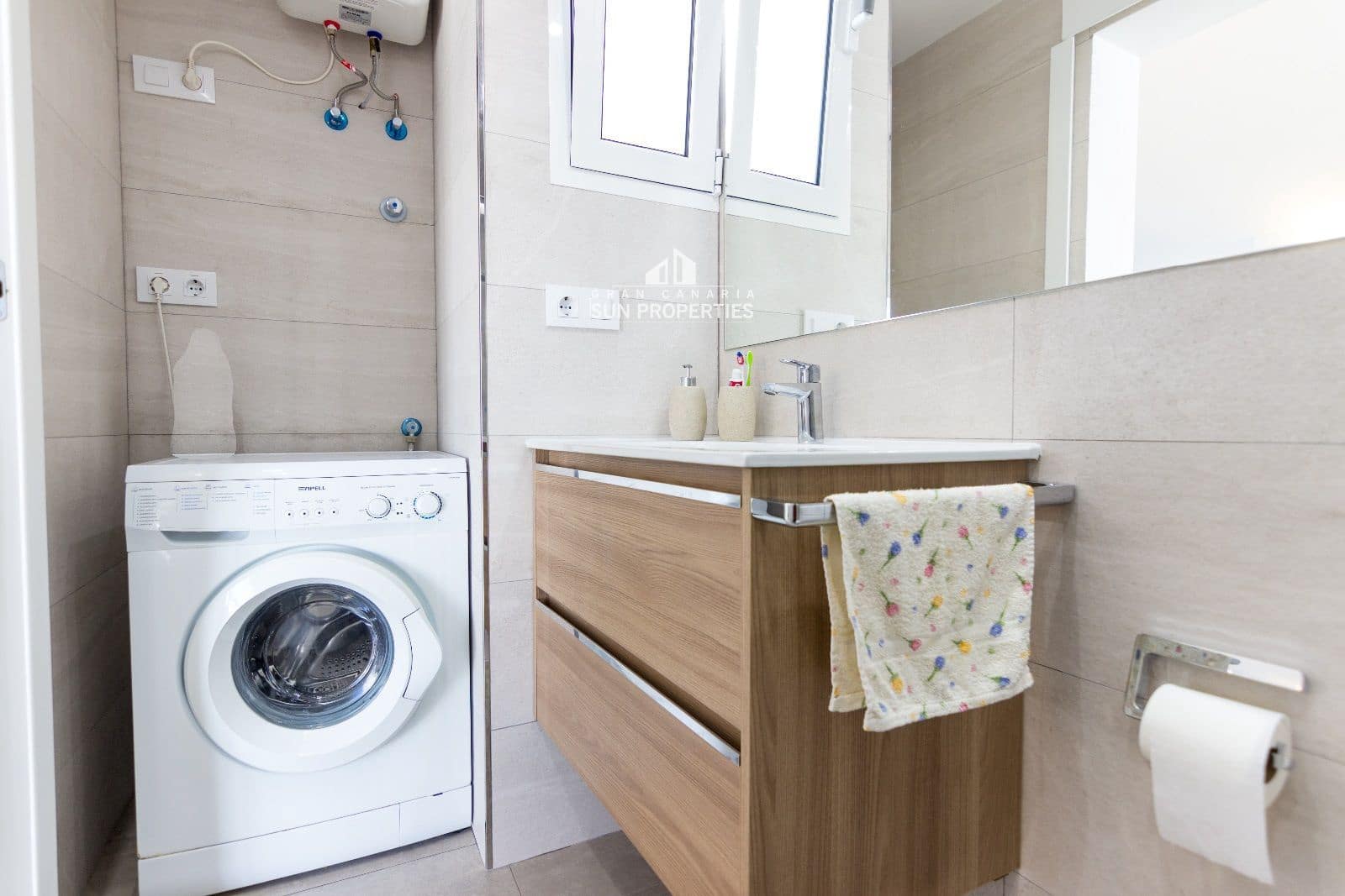 Bungalow de 2 habitaciones en Campo Internacional en alquiler con piscina - 1.900 € (Ref: 6326972)