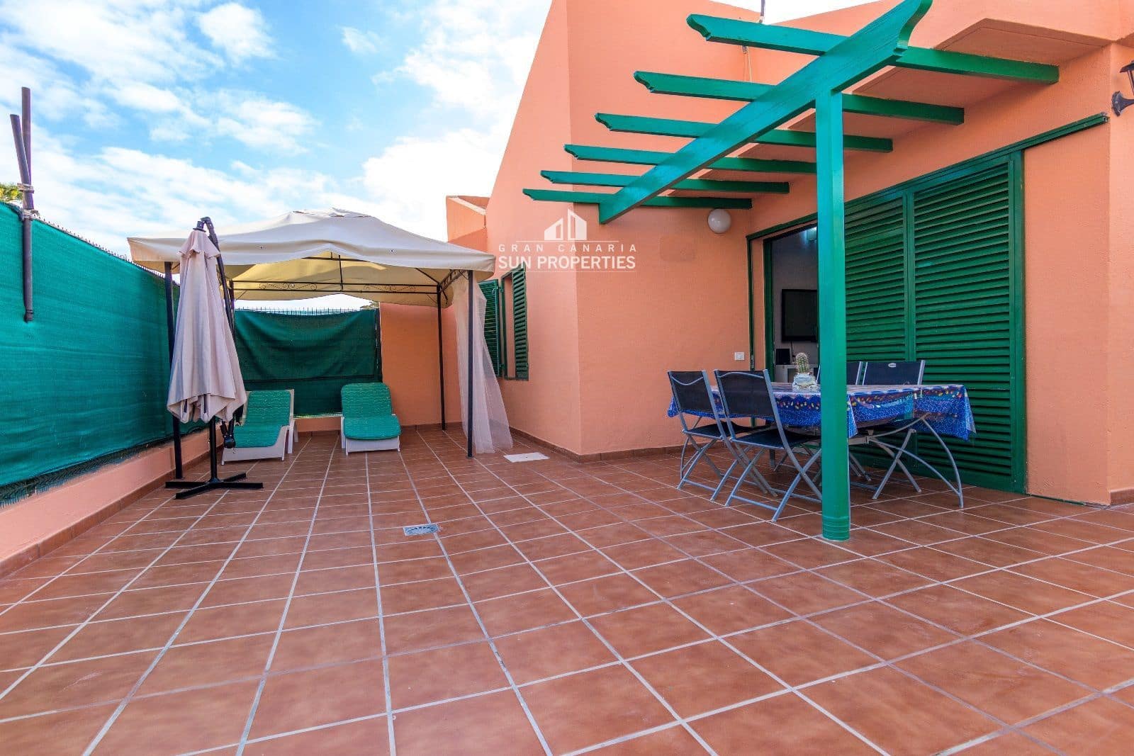 1 quarto Bungalow para arrendar em Sonneland com piscina - 1 000 € (Ref: 6340331)